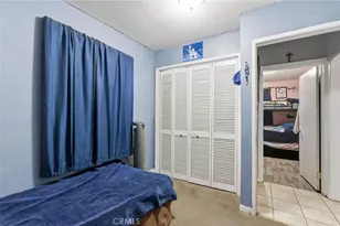 907 E 109th Pl, Los Angeles, CA 90059 - Photo 15