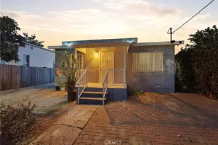 907 E 109th Pl, Los Angeles, CA 90059 - Photo 3