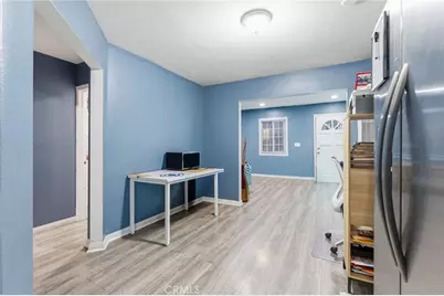 907 E 109th Place, Los Angeles, CA 90059 - Photo 31