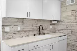 6024 Bixby Village, Long Beach, CA 90803 - Photo 13