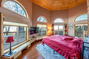 272 Manzanita Dr, Green Valley Lake, CA 92341 - Photo 9