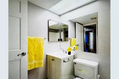 1237 E 6th #106, Long Beach, CA 90802 - Photo 11