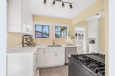 243 Ximeno Avenue, Long Beach, CA 90803 - Photo 13