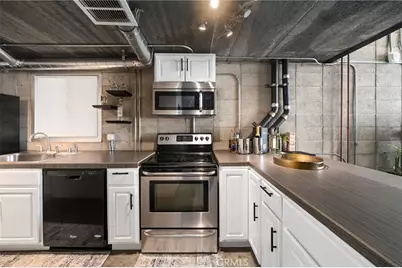 834 E 4th Street #H, Long Beach, CA 90802 - Photo 11