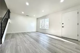 200 Carriage, Santa Ana, CA 92707 - Photo 11