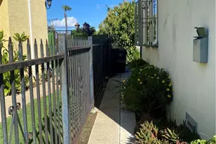 2115 W 102nd, Los Angeles, CA 90047 - Photo 15