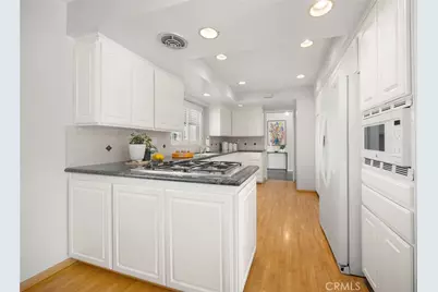 712 Toussau, Fullerton, CA 92831 - Photo 17