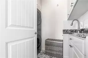 5149 Sammy Hagar, Fontana, CA 92336 - Photo 15