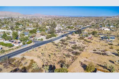 57157 Onaga Trail, Yucca Valley, CA 92284 - Photo 9