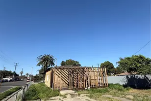 221 S Howard St, Corona, CA 92879 - Photo 17