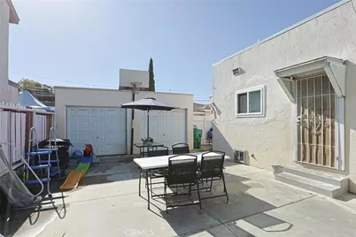 410 E 60th St, Long Beach, CA 90805 - Photo 27