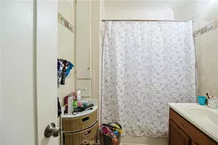 410 E 60th St, Long Beach, CA 90805 - Photo 15