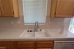 13849 Bluegrass, Victorville, CA 92392 - Photo 11