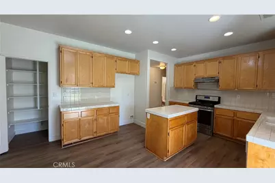 13849 Bluegrass, Victorville, CA 92392 - Photo 9