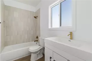 1827 E 4th St, Long Beach, CA 90802 - Photo 31