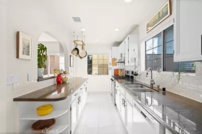 337 Temple Ave, Long Beach, CA 90814 - Photo 19