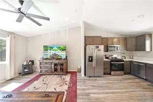 24743 Edelweiss Dr, Crestline, CA 92325 - Photo 11