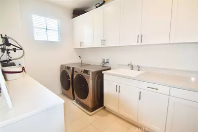 834 Chateau Court, Garden Grove, CA 92841 - Photo 17