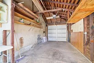 614 W 90th St, Los Angeles, CA 90044 - Photo 15