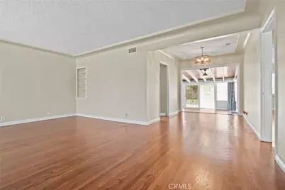 614 W 90th Street, Los Angeles, CA 90044 - Photo 3