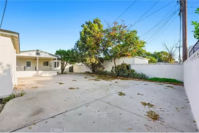 2835 Delta, Long Beach, CA 90810 - Photo 23