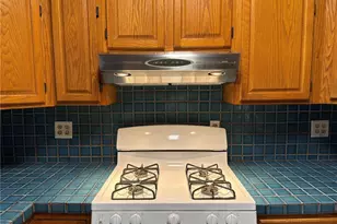 260 E South St, Long Beach, CA 90805 - Photo 7