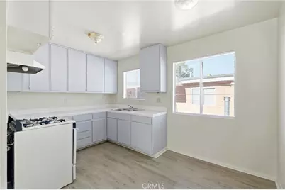 826 Gaviota, Long Beach, CA 90813 - Photo 23