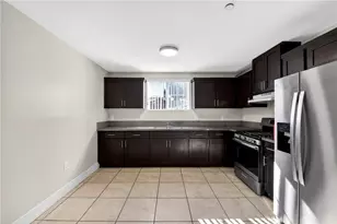 8711 McKinley Pl, Los Angeles, CA 90002 - Photo 17