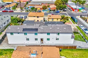 8711 McKinley Pl, Los Angeles, CA 90002 - Photo 7