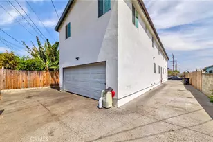 8711 McKinley Pl, Los Angeles, CA 90002 - Photo 21