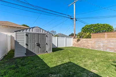 2401 Roswell Avenue, Long Beach, CA 90815 - Photo 29