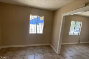 715 E 87th Pl, Los Angeles, CA 90002 - Photo 21