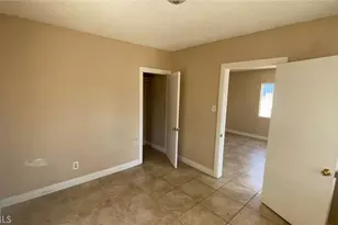 715 E 87th Pl, Los Angeles, CA 90002 - Photo 3