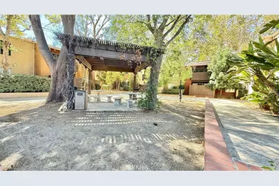 18350 Hatteras, Tarzana, CA 91356 - Photo 33