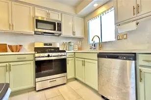 18350 Hatteras Street, Tarzana, CA 91356 - Photo 9