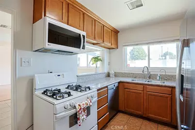7586 El Prado, Buena Park, CA 90620 - Photo 9