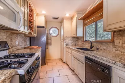 487 Wylerhorn Drive, Crestline, CA 92325 - Photo 13