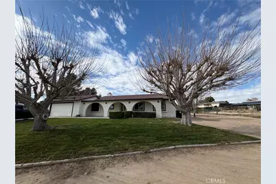 16854 Sholic St, Victorville, CA 92395 - Photo 3