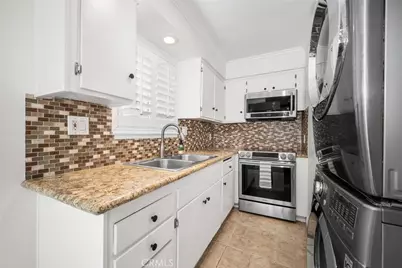 19880 Berkshire, Huntington Beach, CA 92646 - Photo 13