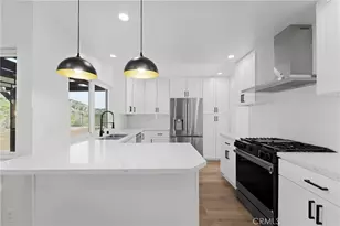 13047 Garris, Granada Hills, CA 91344 - Photo 9