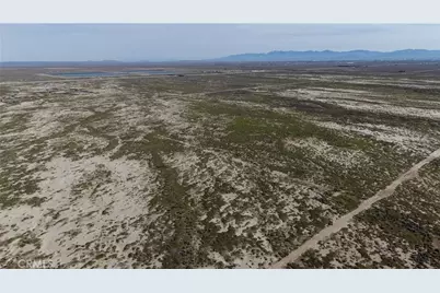 35 Avenue B-4, Lancaster, CA 93536 - Photo 3