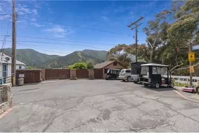 358 Metropole Avenue, Avalon, CA 90704 - Photo 3