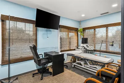 615 E Chapman, Orange, CA 92866 - Photo 37