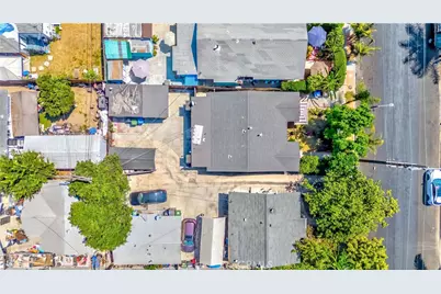 623 E 36th Street, Los Angeles, CA 90011 - Photo 13