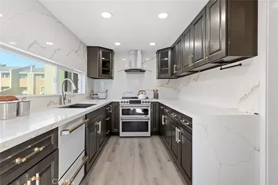 18706 Racquet Ln, Huntington Beach, CA 92648 - Photo 9