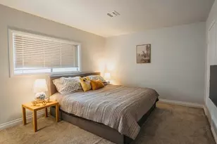 340 E Washington Blvd, Pasadena, CA 91104 - Photo 15