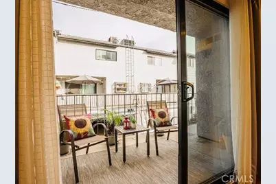 340 E Washington Boulevard #1, Pasadena, CA 91104 - Photo 9