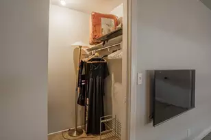 340 E Washington Blvd, Pasadena, CA 91104 - Photo 17