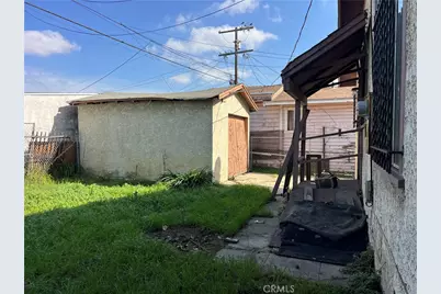 333 E 61st, Los Angeles, CA 90003 - Photo 11