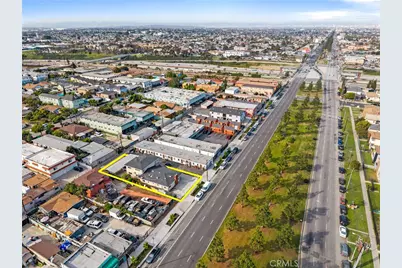 11825 S Vermont Ave, Los Angeles, CA 90044 - Photo 21